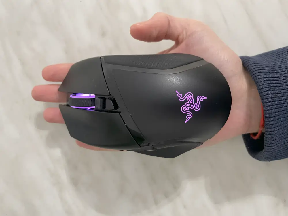Razer Basilisk Ultimate Дизайн и Качество на Изработка